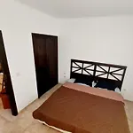 Almi - The Cliff Apartment Obzor