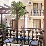 Almi - The Cliff Apartment Obzor