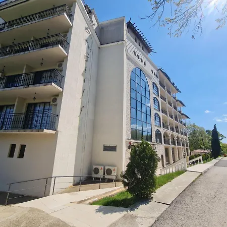 Almi - The Cliff Apartment *