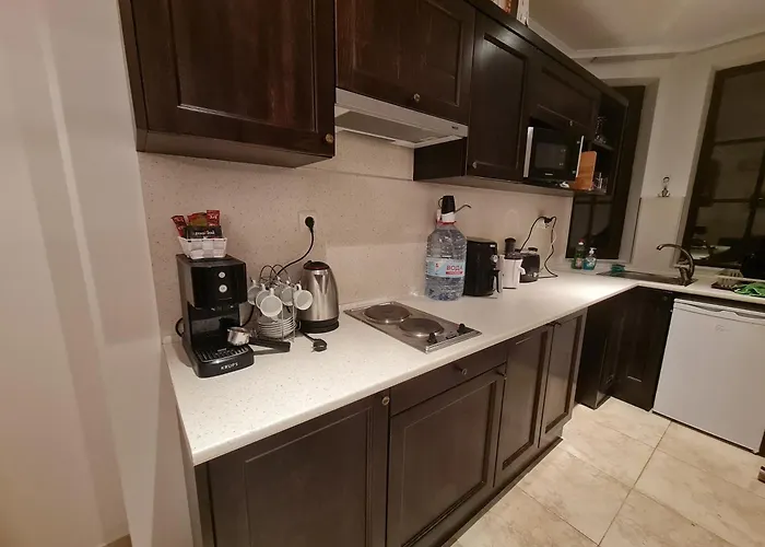 Almi - The Cliff Apartment Obzor